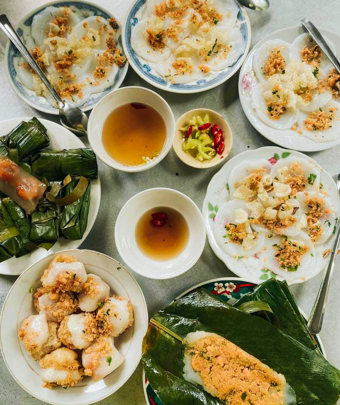 Source sustainable ingredients for bánh ram ít